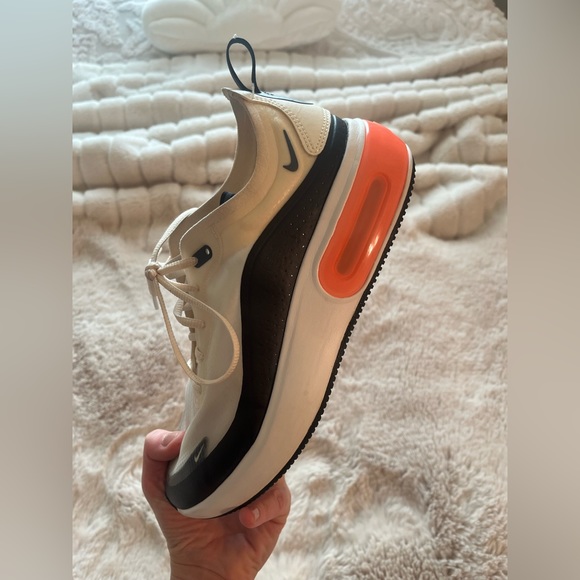 Womens Nike Air Max Sneakers Size 9 - Picture 3 of 14